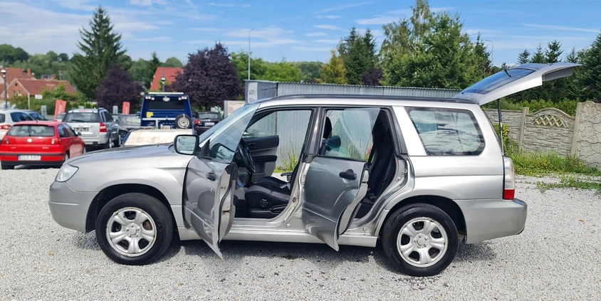 Subaru Forester cena 15900 przebieg: 218000, rok produkcji 2006 z Olszyna małe 497